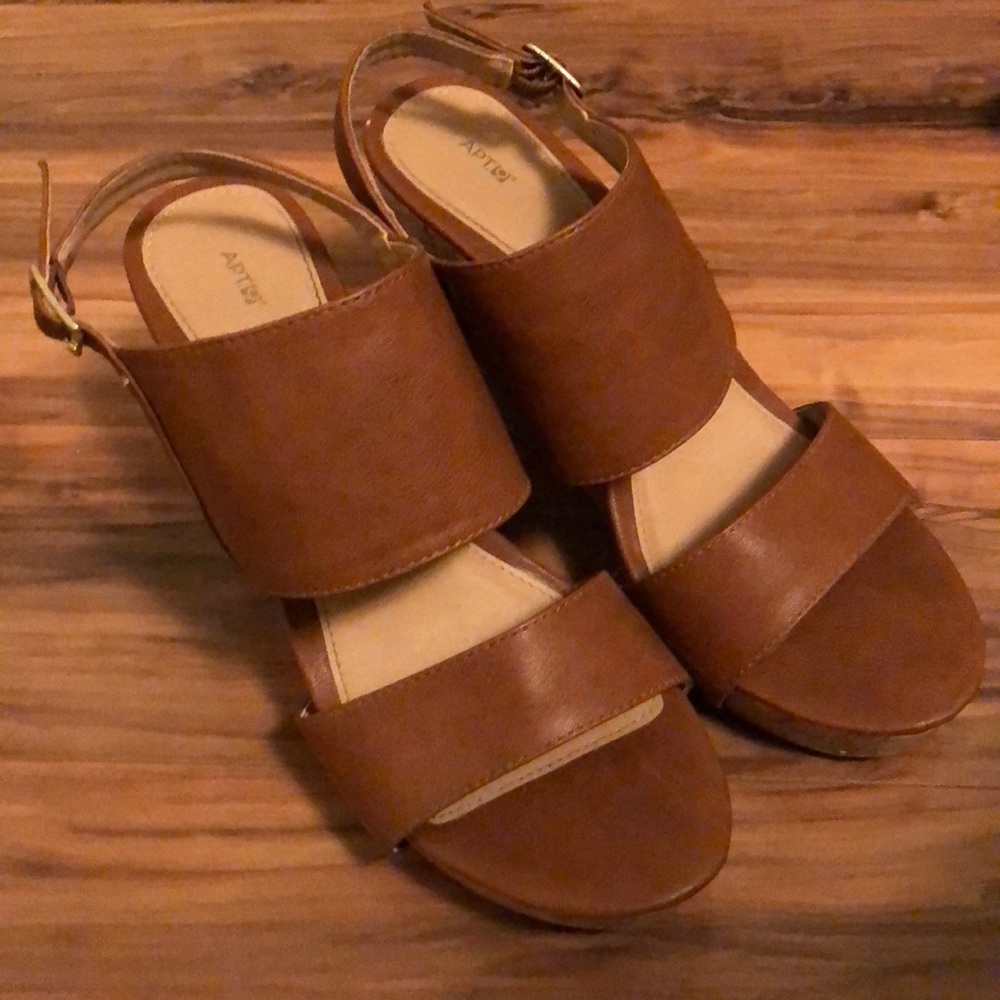 Apt 9 Wedges